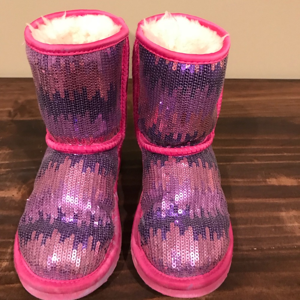 Girls glitter UGG boots